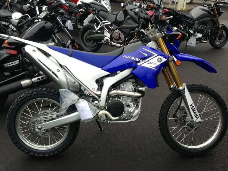 2013 yamaha wr250 r  dirt bike 