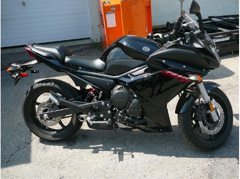 2011 yamaha fz6r 