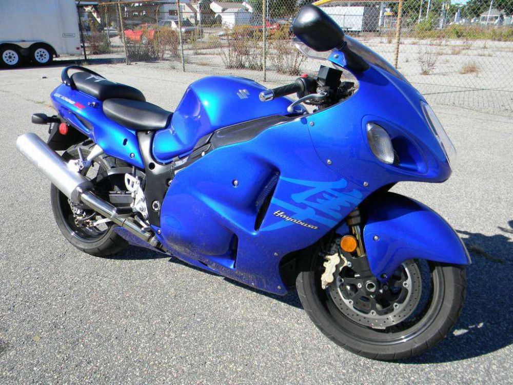 Suzuki Hayabusa красная