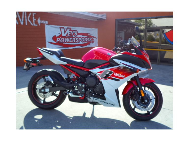 2014 yamaha fz6r red-white 