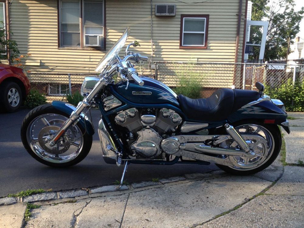 2005 harley-davidson v-rod cvo cruiser 