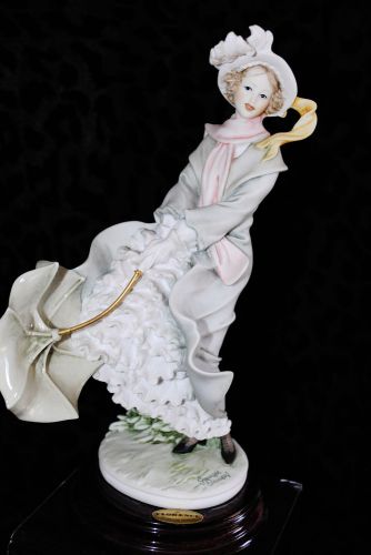 GIUSEPPE ARMANI STORMY WEATHER &#034;COLPO DI VENTO&#034; DAMINA ITALY FIGURINE MINT