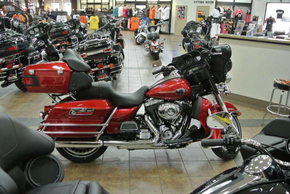 2013 harley-davidson flhtcu ultra classic electra glide  touring 