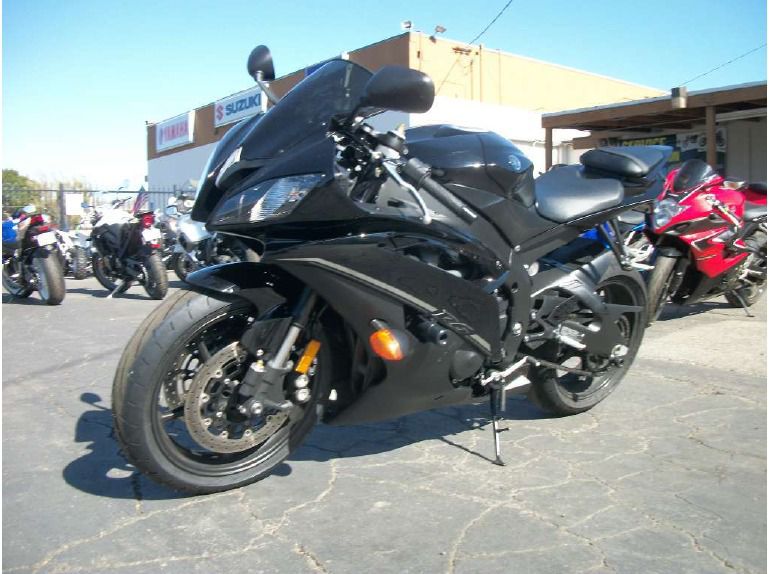 2012 yamaha yzf-r6 