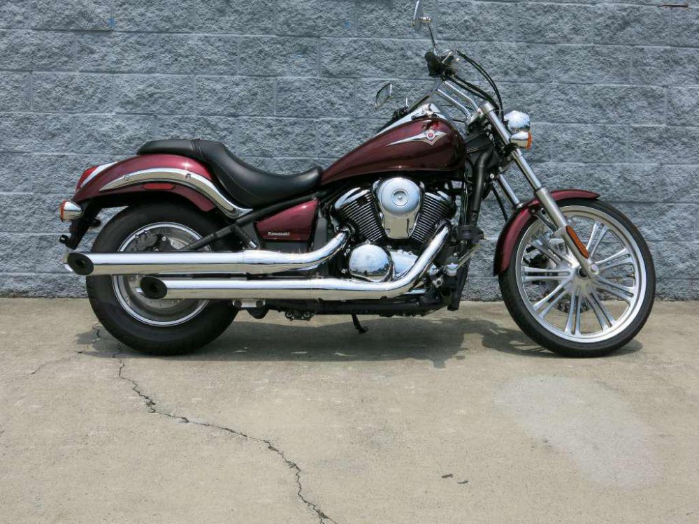 2011 kawasaki vulcan 900 custom  cruiser 