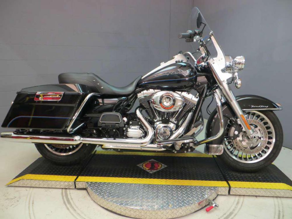 2012 harley-davidson flhr road king  touring 