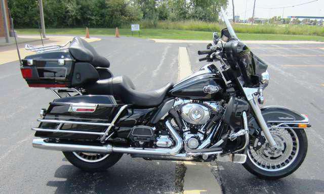 2009 harley-davidson flhtcu ultra classic electra glide  touring 