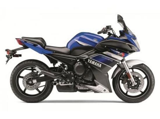 2013 yamaha fz6r - team yamaha blue/white 