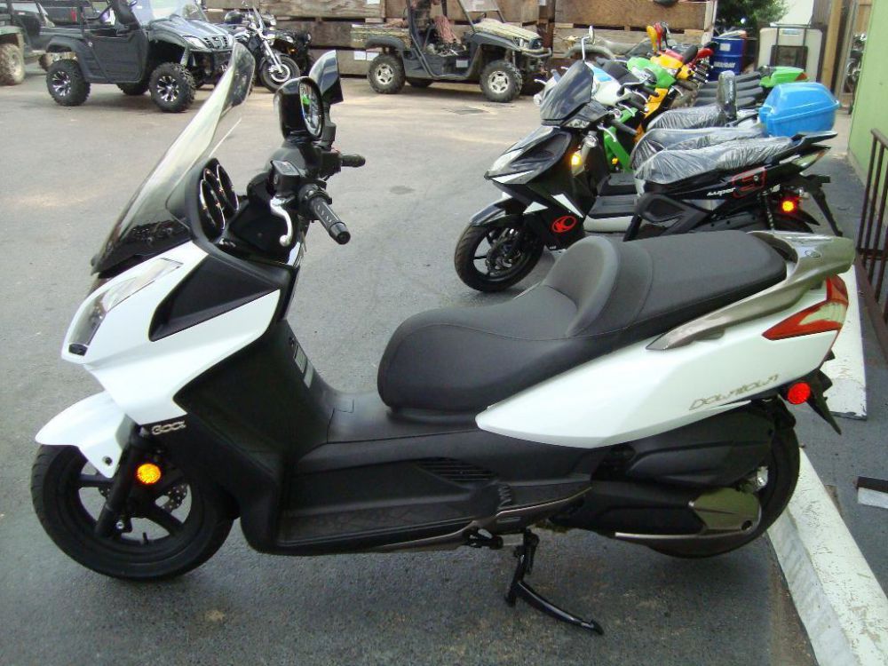 2013 kymco downtown 300i  scooter 