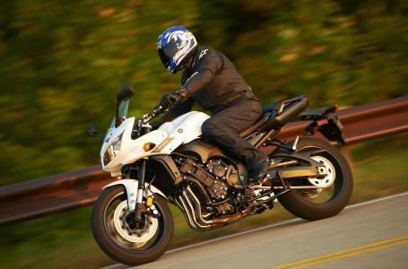 2012 Yamaha FZ1 Sportbike 