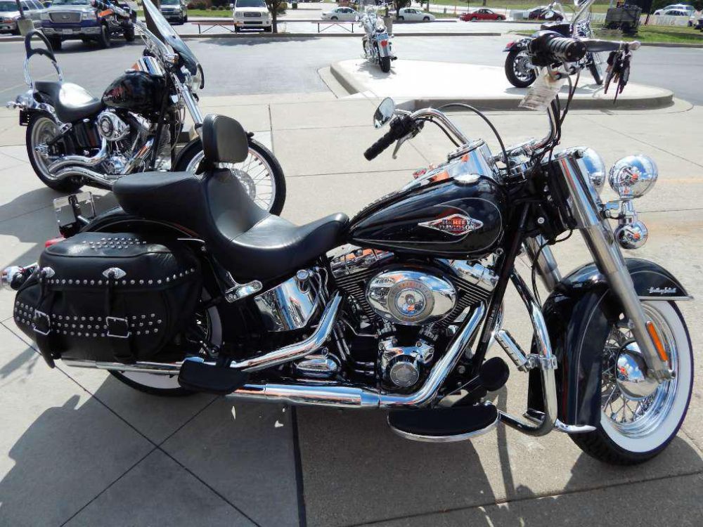 2011 harley-davidson flstc heritage softail classic  cruiser 