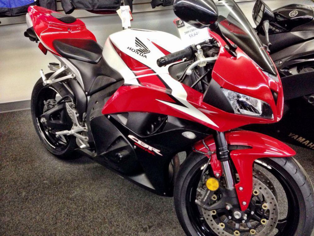 2009 honda cbr600rr  sportbike 