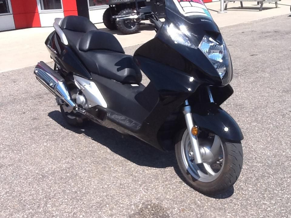 2005 honda silver wing  scooter 