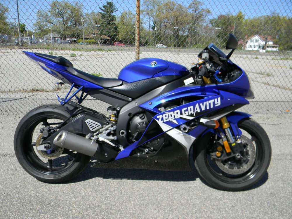 2008 yamaha yzf-r6  sportbike 