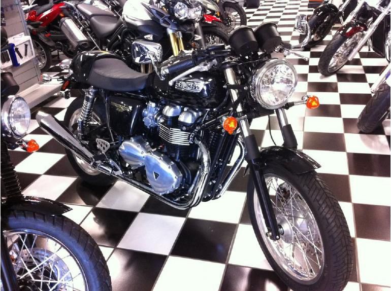 2013 triumph thruxton - phantom black  standard 