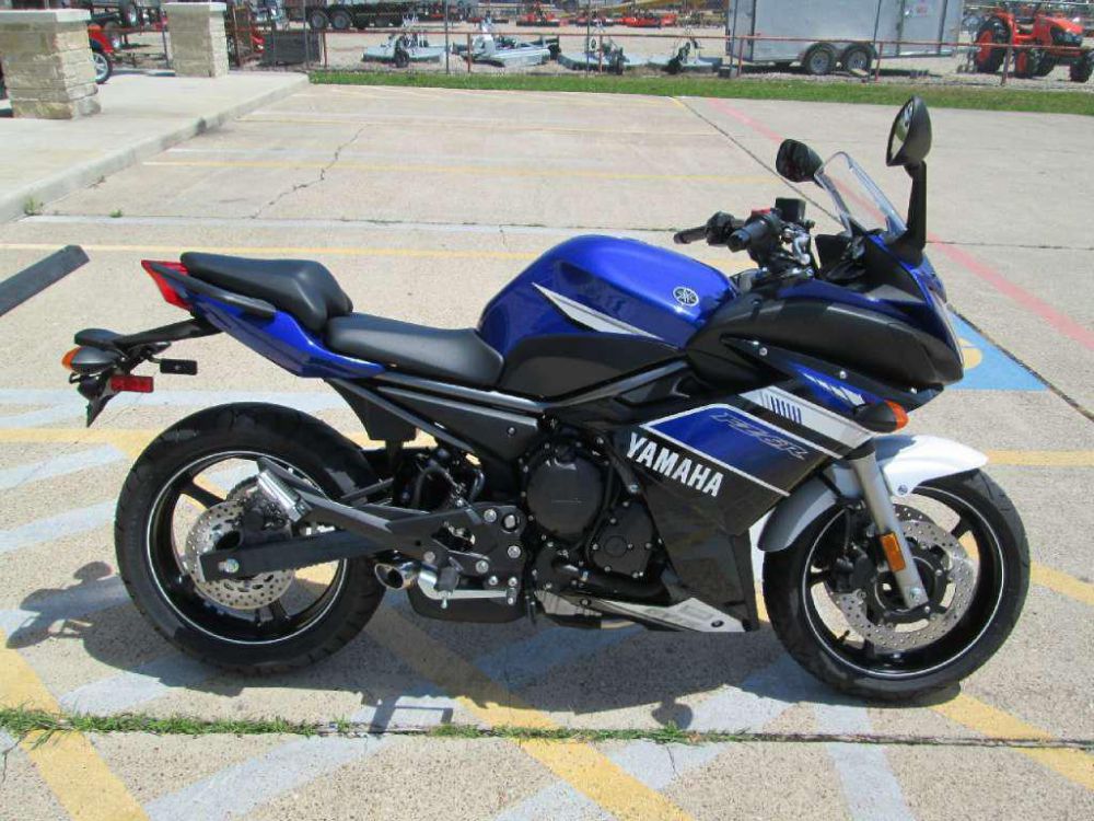 2013 yamaha fz6r  sportbike 