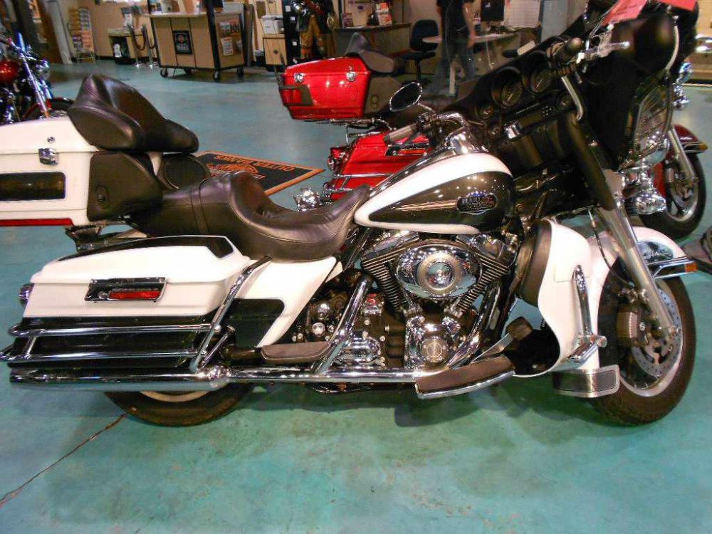 2008 harley-davidson flhtcu ultra classic electra glide  touring 