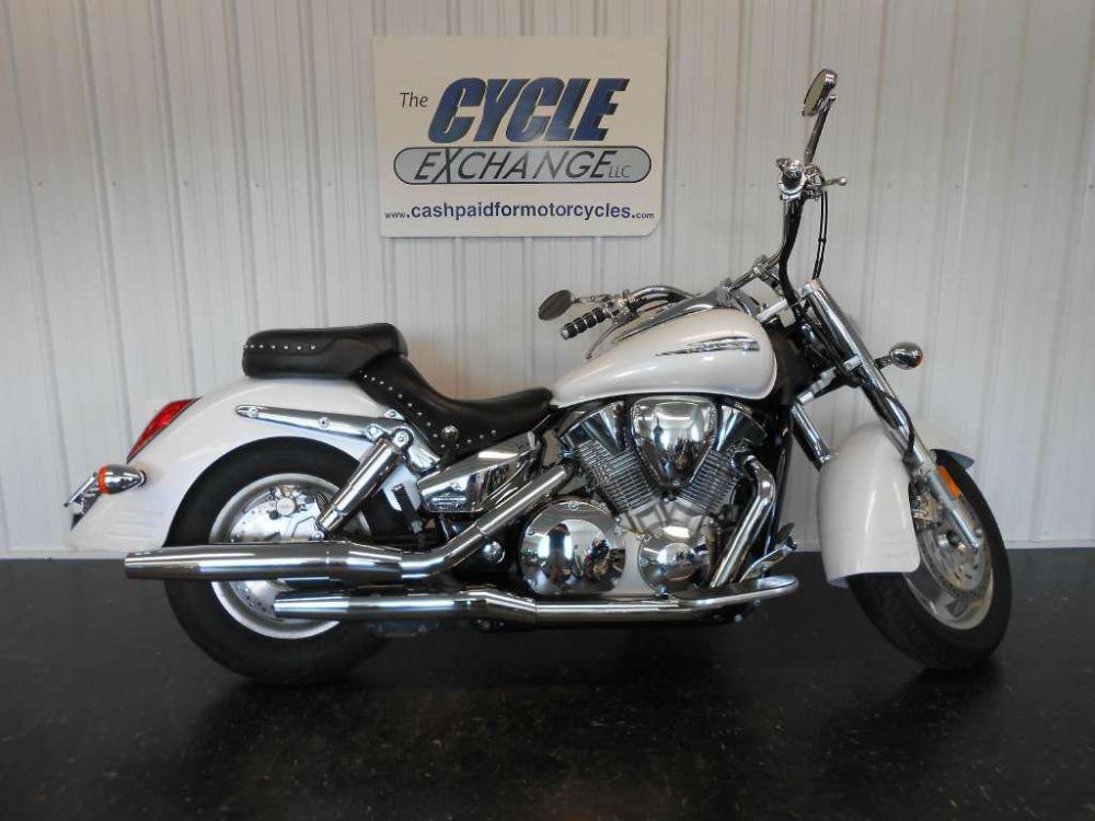 2008 honda vtx1300r  cruiser 