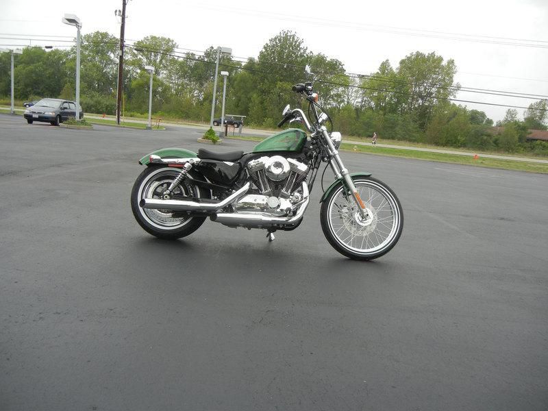 2013 Harley-Davidson XL1200V - Sportster Seventy-Two Standard 