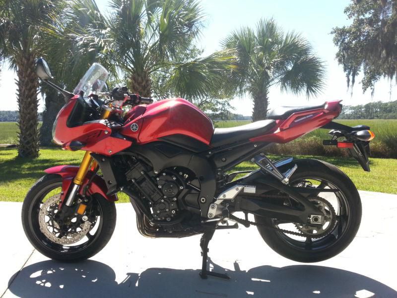 2006 yamaha fz1, shift red