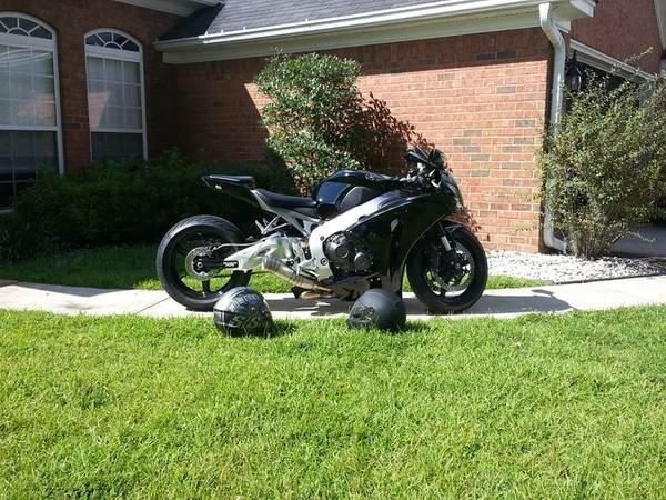 2011 Honda Cbr 1000RR Sportbike 