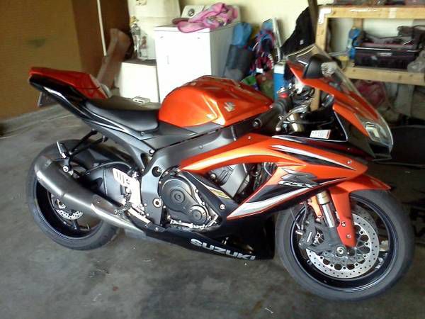 Basically brand new !! looks like the day i bought it 2009 suzuki gsxr