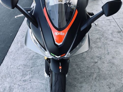 2021 Aprilia RSV4 1100