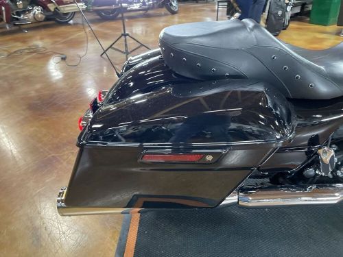 2017 Harley-Davidson FLHXS - Street Glide Special