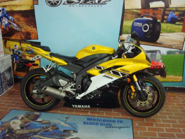 2006 yamaha yzf-r6