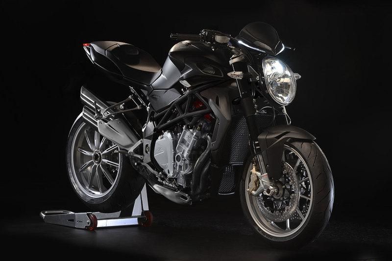 2013 mv agusta brutale 1090  sportbike 