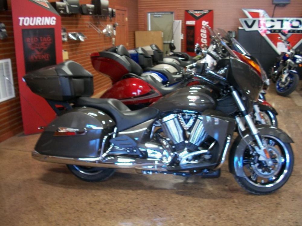 2013 victory cross country tour  touring 