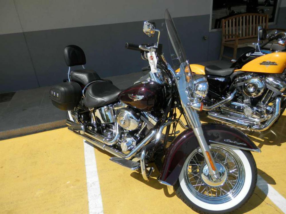 2005 harley-davidson flstn/flstni softail deluxe  cruiser 