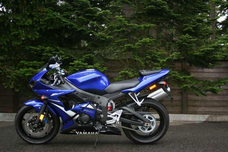 2007 yamaha yzf r6s  sportbike 