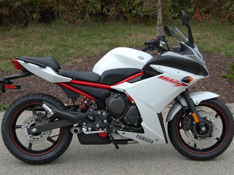 2013 yamaha fz6r  sportbike 