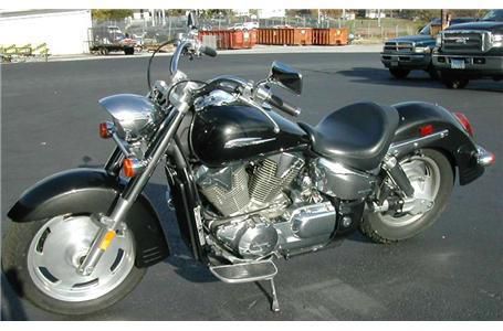 2009 Honda VTX1300R Cruiser 