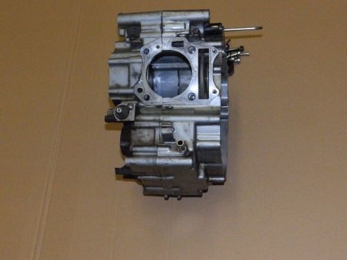 Hyosung gt 650 r 2005 crankshaft housing engine housing crankcase-