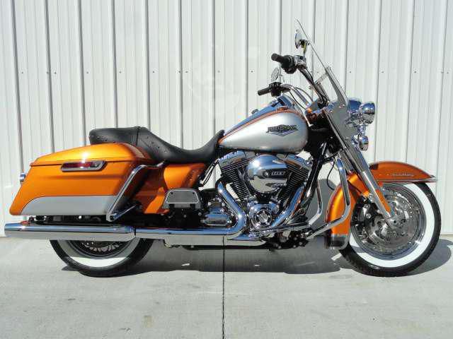 2014 Harley-Davidson FLHR Road King Touring 