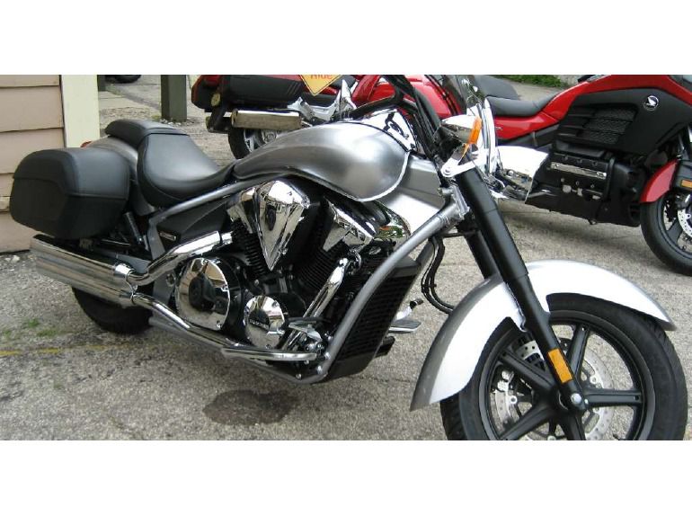 2013 honda interstate (vt1300ct) 