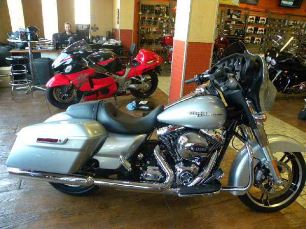 2014 harley-davidson flhx street glide