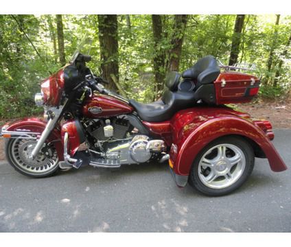 2009 ultra classic harley davidson w/ champion trike kit