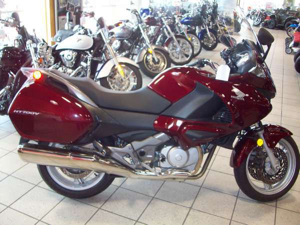 2010 honda nt700v