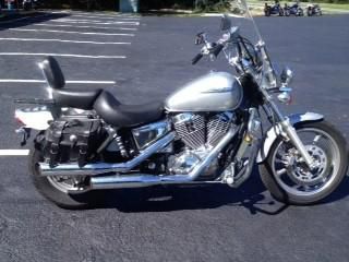 2007 honda vt1100c  cruiser 