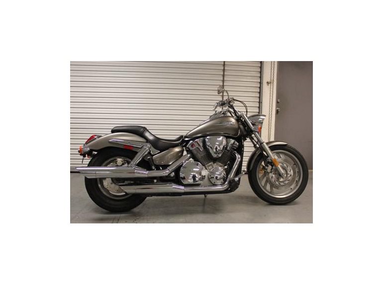 2005 honda vtx1300c 