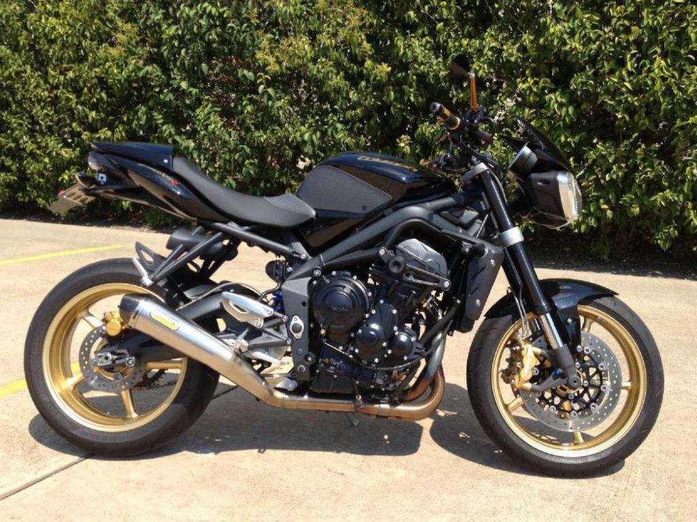 2012 triumph street triple r - phantom black  sportbike 