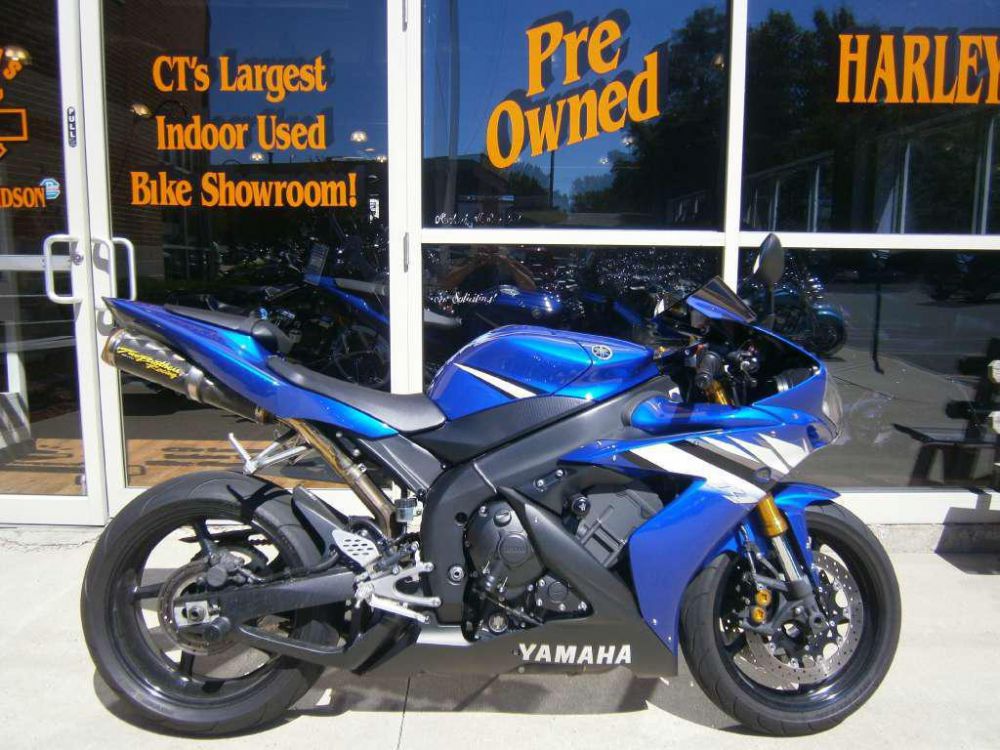 2006 yamaha yzf-r1  sportbike 