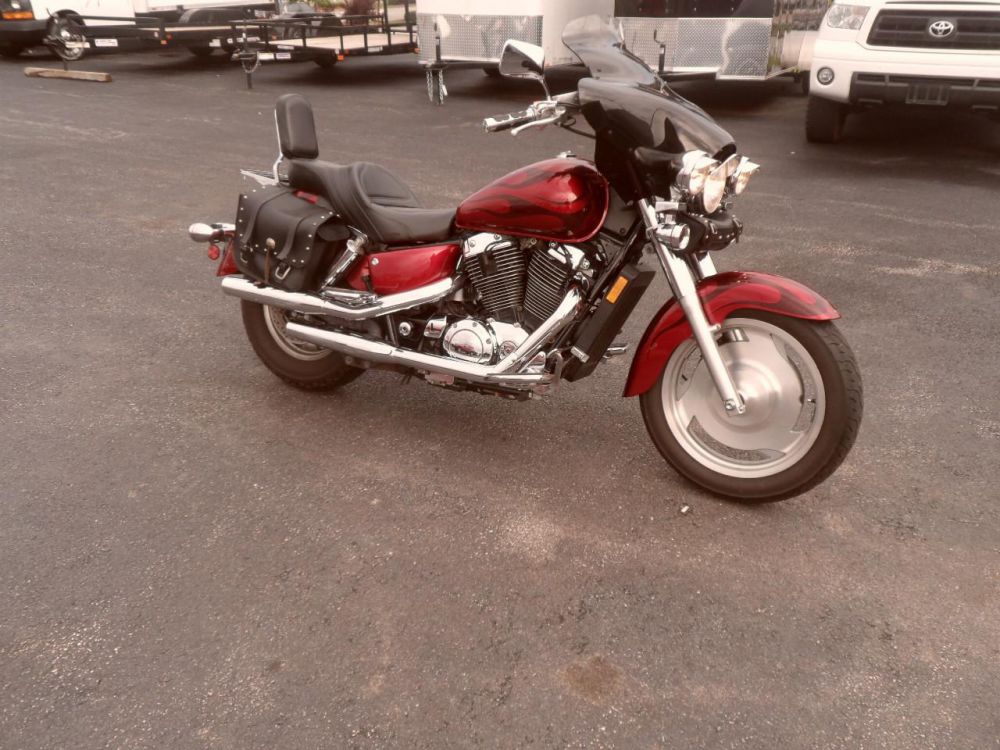 2003 Honda Sabre Cruiser 