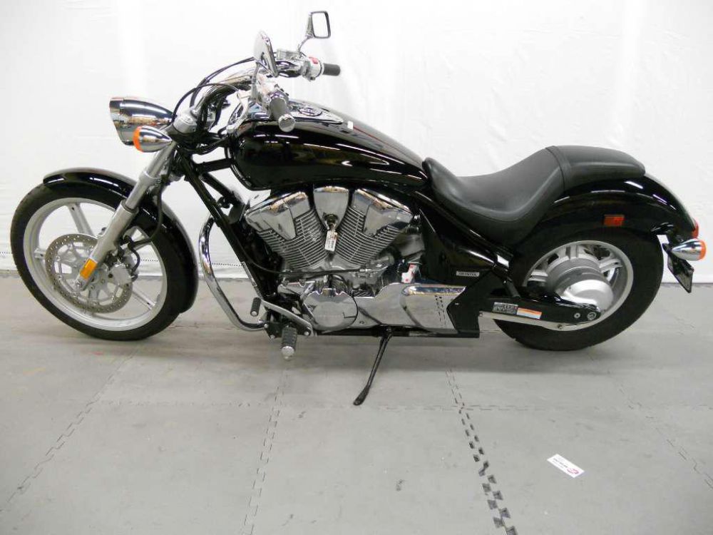 Buy 2010 Honda Sabre (VT1300CS) Cruiser on 2040-motos