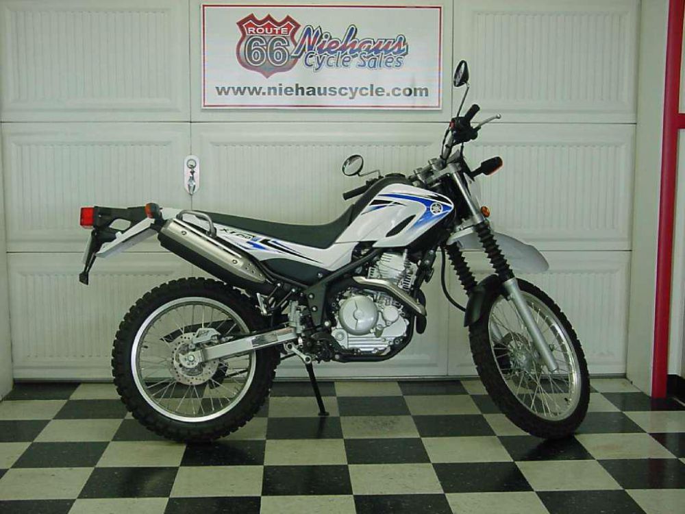 2012 yamaha xt250  dual sport 