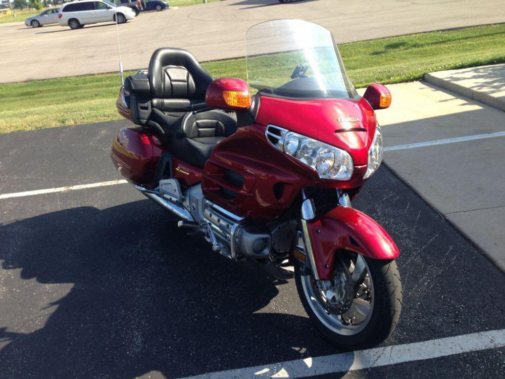 Buy 2003 Honda Gold Wing Touring on 2040-motos