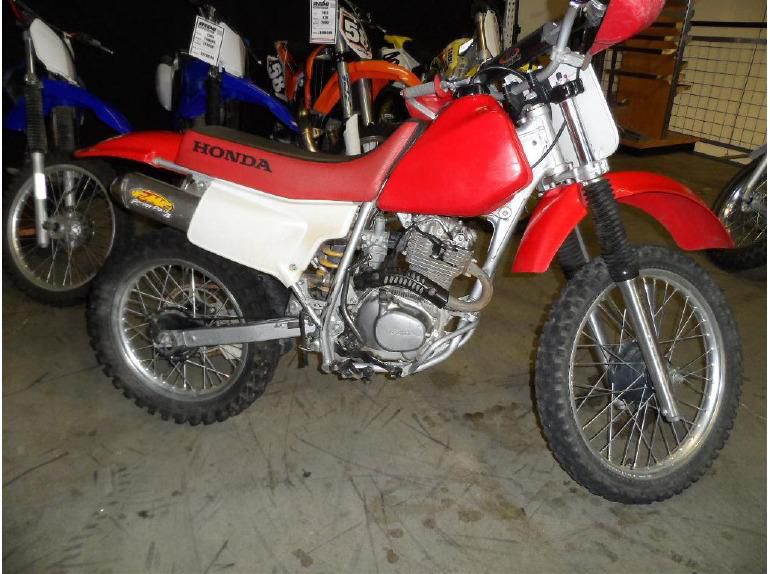 2002 Honda XR200R Dirt Bike 